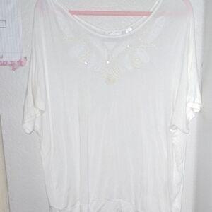Avenue White Short Sleeve Top